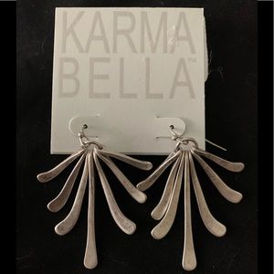Karma Bella earrings